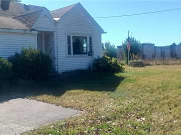 Altoona, WI: 311 US Highway 12
