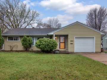 Eau Claire, WI: 2015 Valmont Avenue