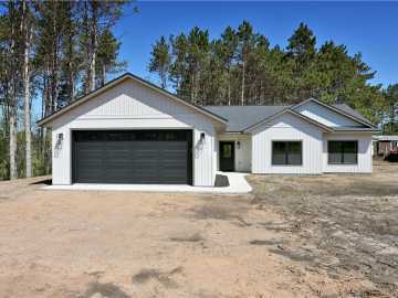 Spooner, WI: N4842 Perry Lane