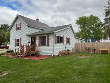 Bloomer, WI: 1008 Ivy Street