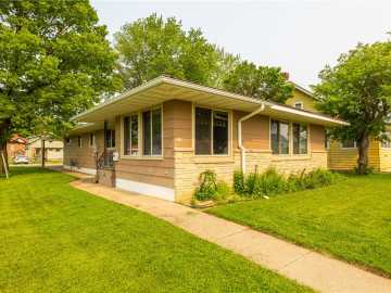 Arcadia, WI: 315 Spring St