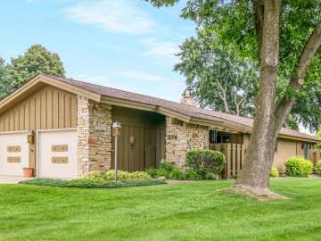 Chippewa Falls, WI: 514 Fairfield Court