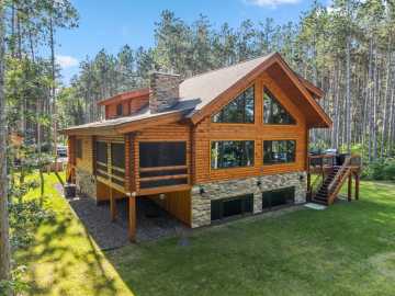 Danbury, WI: 27934 Pinecone Lane