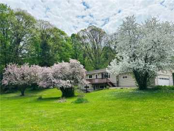 Clayton, WI: 319 1st Avenue