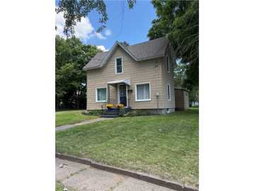 Menomonie, WI: 1314 E 11th Street