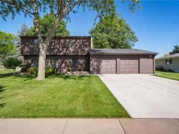 Eau Claire, WI: 1104 Cummings Avenue