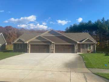 Eau Claire, WI: 5044 Maple Leaf Path