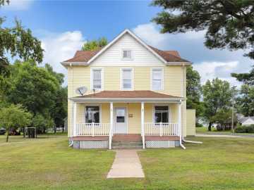 Taylor, WI: 451 2nd Street