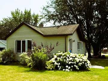Sheldon, WI: W5587 Davlin Street