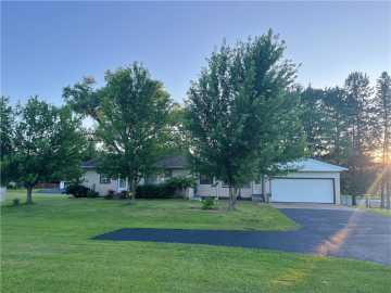Boyceville, WI: 904 State Road 79