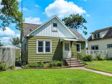 Cumberland, WI: 1688 Western Avenue
