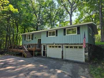 Cumberland, WI: 1230 Jeffrey Boulevard