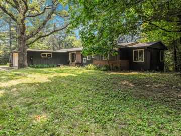 Eau Claire, WI: 105 E Lowes Creek Road