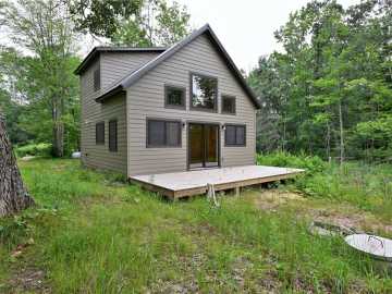 Springbrook, WI: 9842 N Gardner Lake Road 