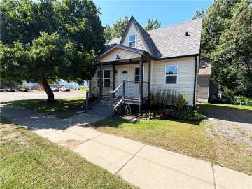 Rice Lake, WI: 301 W Newton Street