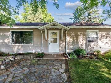 Cushing, WI: 2476 240th Street