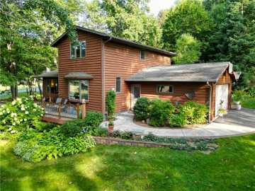 Eau Galle, WI: 6118 W Waubeek Mound Road