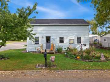 Black River Falls, WI: 1023 Main Street