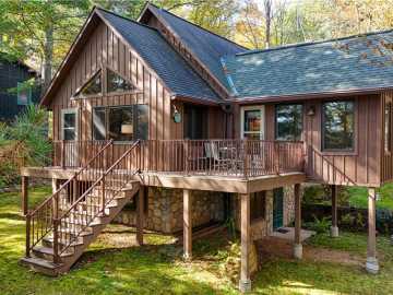 Hayward, WI: 10488 N Forest Circle Drive