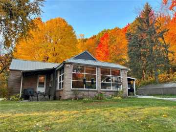 Eau Claire, WI: 3816 Old Wells Road