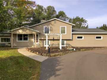 Eau Claire, WI: 4983 S Lowes Creek Road