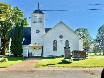 Fairchild, WI: 324 Oak Street