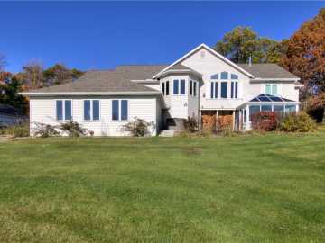 Eleva, WI: E5095 Interlachen Boulevard