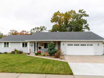 Eau Claire, WI: 2634 Abbe Hill Drive