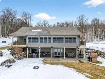 Stone Lake, WI: N5909 Lake Road