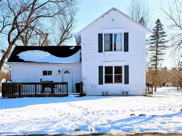 Merrillan, WI: 506 E. Center Street