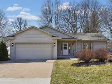 Woodville, WI: 304 Spruce Drive