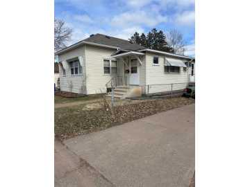 Spooner, WI: 210 High Street