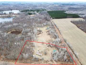 Trego, WI: 11116 Blackberry N Road