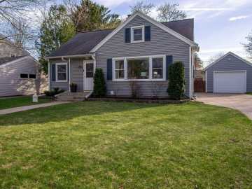 Eau Claire, WI: 2728 Clark Place