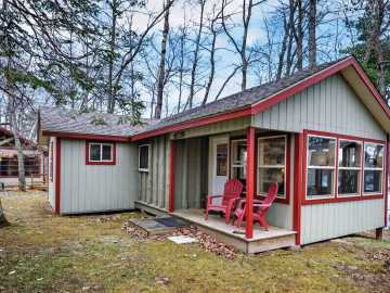 Hayward, WI: 11020 W Allan Road