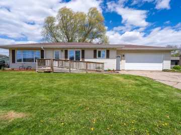Arcadia, WI: 1140 E Wilson Avenue