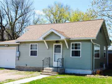 Cameron, WI: 204 S 2ND Street