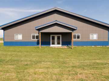 Mondovi, WI: 860 Gaylord Avenue