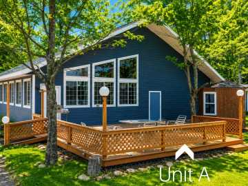 Couderay, WI: 7042 N Lake Shore Drive