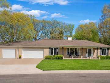 Durand, WI: 707 Madalyn Court