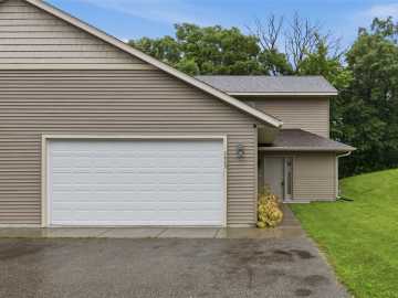 Eau Claire, WI: 2645 Sessions Street