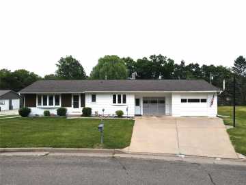 Durand, WI: 922 Auth Street