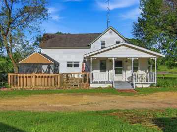 Colfax, WI: E5712 910th Avenue