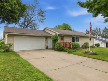 Bloomer, WI: 2217 Freeway Drive