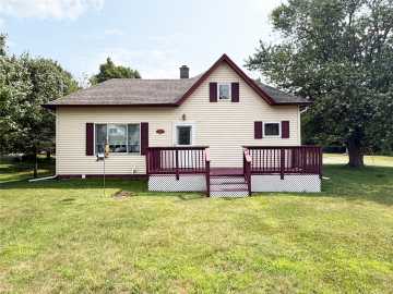 Cameron, WI: 610 W Poplar Avenue