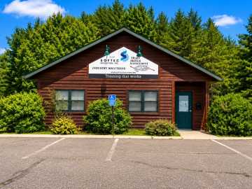 Siren, WI: 25070 State Road 35 