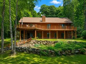 Hayward, WI: 11200 N Songbird Lane