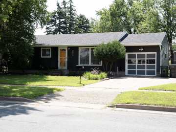 Altoona, WI: 2411 Lynn Avenue