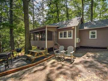 Spooner, WI: 1324 W Point Road
