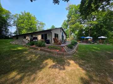 Cumberland, WI: 2623 5 5 1/2 Street